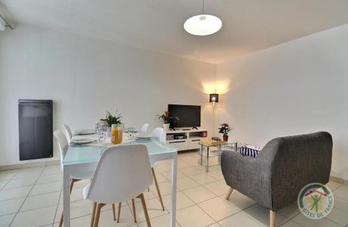 Cesson-Sevigne Apartment | Le balcon de sévigné