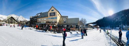 Reallon Hotel | Le Balcon des Ecrins