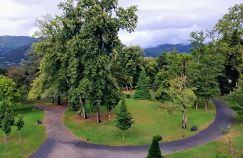 Argeles Gazost Apartment | Le Balcon du Parc, entre Lourdes et Gavarnie