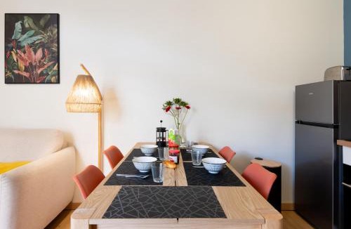 Lourdes Apartment | Le Balcon Fleuri - 9 min sanctuaires - Rénové & équipé - Calme sur Cour - 4 couchages
