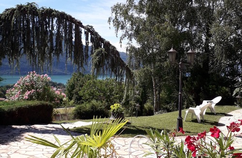 Brison-Saint-Innocent Apartment | Le Balcon du Lac