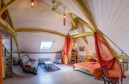 La Chapelle-sur-Loire Bed & Breakfast | Le Balcon De Loire - Curry Room: Escape and Serenity by the Loire