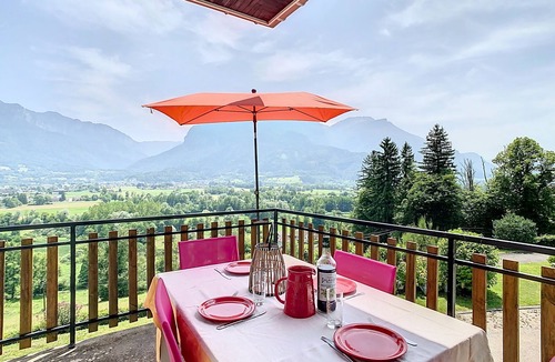 Saint-Laurent-du-Pont House | "Le Balcon de Villette": country cottage with view of the Chartreuse mountains