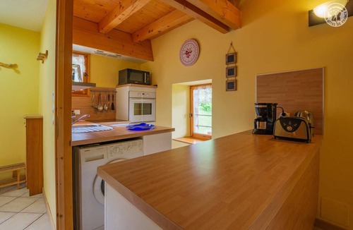 Saint-Pierre-d'Entremont House | LE Balcon DE St-pierre