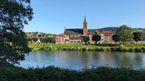 Revin House | Le Balcon sur la Meuse