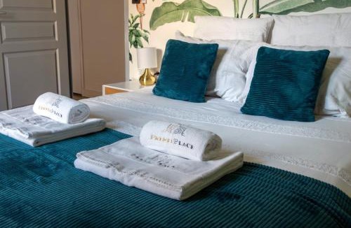 Tours City Centre Apartment | Le Baleschoux - PrestiPlace Collection