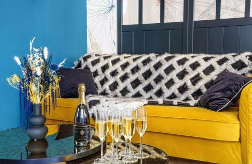 Tours City Centre Apartment | Le Baleschoux - PrestiPlace Collection