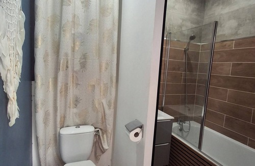 Charavines Apartment | Le Bali Zen, studio with jacuzzi