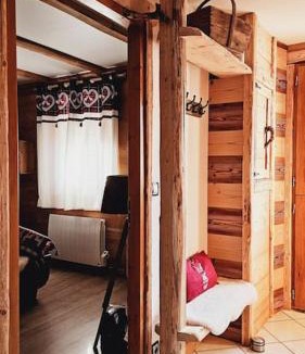 Bonvillard House | Le Banc Des Seilles