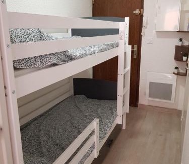 Port Rive Gauche Apartment | Le barberousse