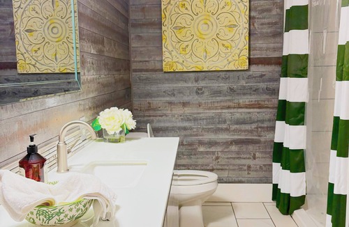 Lafayette Other | Le Barn Rouge Bed & Breakfast A Country Living Home in Acadiana