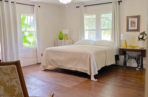 Lafayette Other | Le Barn Rouge Bed & Breakfast A Country Living Home in Acadiana