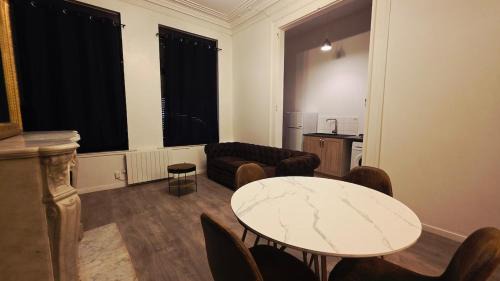 Bourbourg Apartment | Le Baroque de Machy - Centre ville - Parking privé gratuit