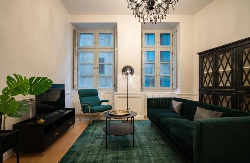 Castres Apartment | Le Baroque - Grand T2 Confort, Lit Queen Size