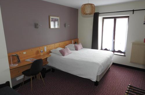 Saint-Julien-Chapteuil Hotel | Le Barriol