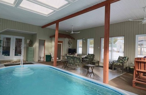 D'Autray Regional County Municipality House | Le Barthélemy. Indoor pool