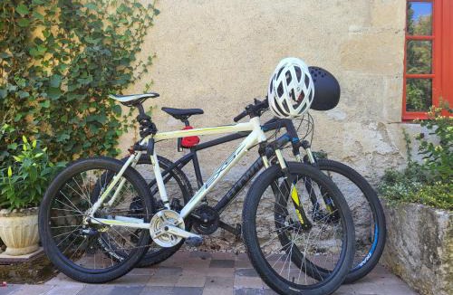 Marnay Bed & Breakfast | Le Bastion