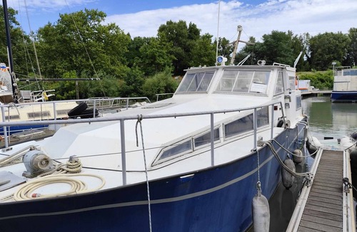 Valence Boat Rental | Le Bateau Bleu – Unique Night on the Water at Port de l’Épervière (Valence)