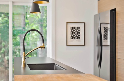 Saint-Jean-de-Matha House | Le Bauhaus I pool I SPA I Sauna I Lake