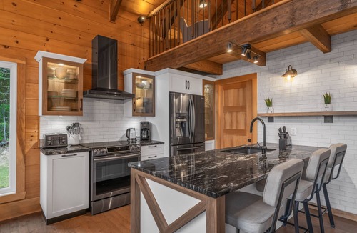 Saint-Brigitte-de-Laval Ski Chalet | LE-BELVEDERE