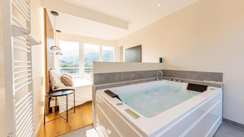 Albertville Apartment | Le Beauregard - Jacuzzi - Garage