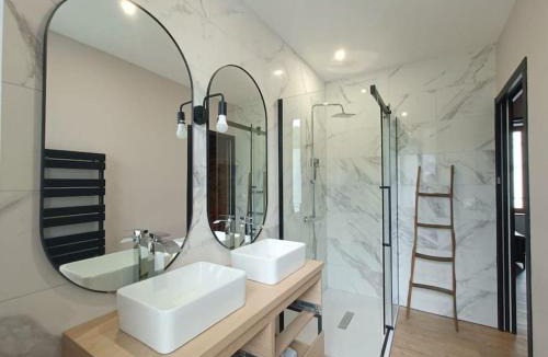 Murol House | # Le Beffroi# Maison# Murol