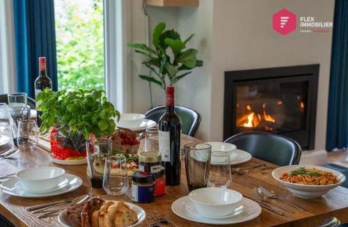 Pont-Rouge House | Le Bellevue - Chalet avec spa privé TV 65" Sonos à Pont Rouge - Resort près de Québec