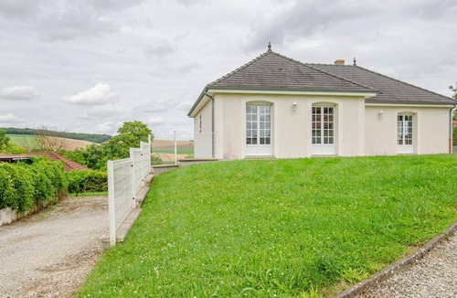 Estissac House | Le Bellevue - ESTISSAC