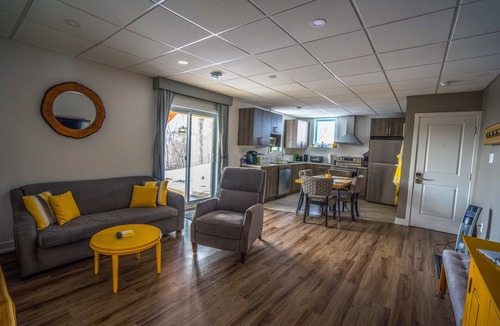 La Peche Cabin | Le Bellevue Modern Lodge
