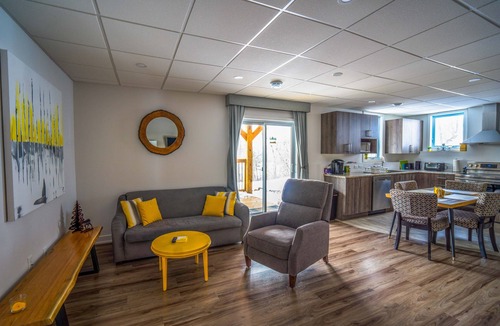 La Peche Cabin | Le Bellevue Modern Lodge
