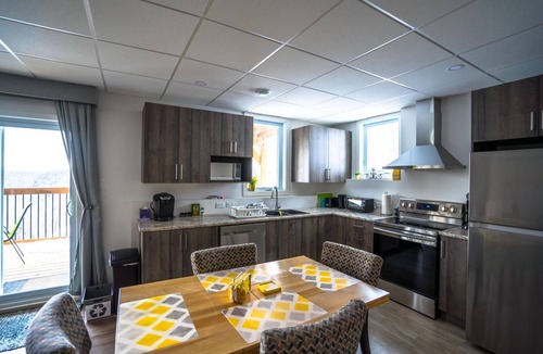 La Peche Cabin | Le Bellevue Modern Lodge