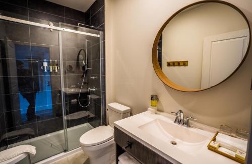 La Peche Bed & Breakfast | Le Bellevue Modern Lodge