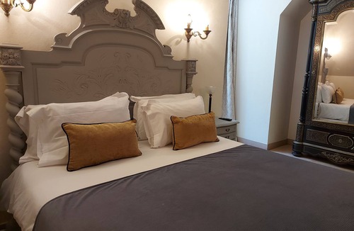 Thiviers House | Le Belvedere