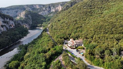 Vallon-Pont-d'Arc Hotel | Le Belvedere