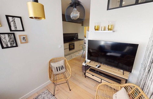 Quartier des Eaux-Claires Apartment | Le bercail 🐣| 4 Bedrooms #DJ