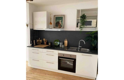 Barbatre Apartment | Le Bercail next cathedral