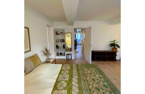 Barbatre Apartment | Le Bercail next cathedral