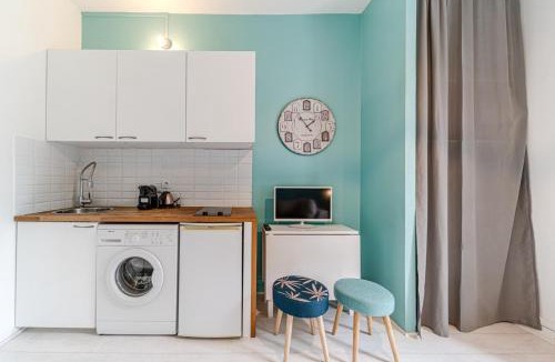 8th Arrondissement Apartment | Le Berliet - Cosy Studio Near Maison de la Danse