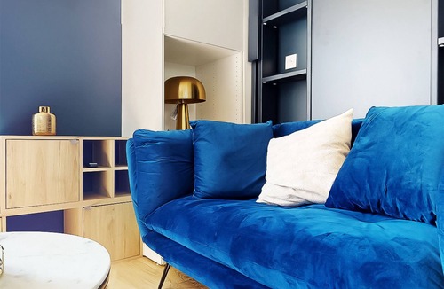 Montfermeil Apartment | Le Bertin- Montfermeil studio Netflix