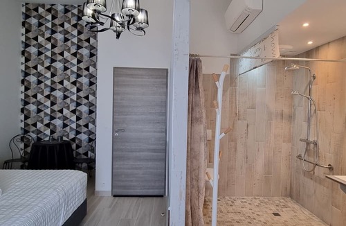Gauriaguet House | Le Bijou piscine, massage et spa