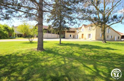 Troncens House | Le Bila
