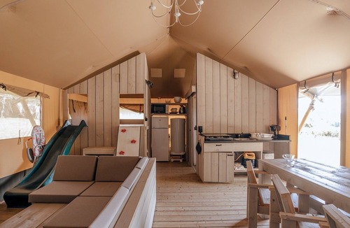 Saint-Leonard-des-Bois Cabin | Le Bivouac