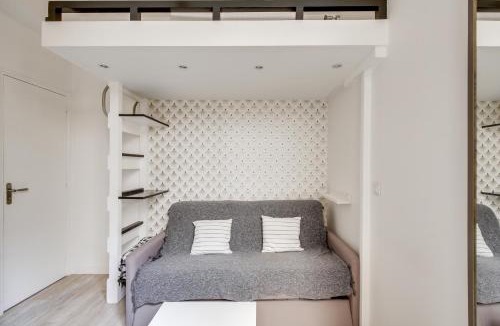 Notre-Dame Apartment | Le Black and White - Trianon