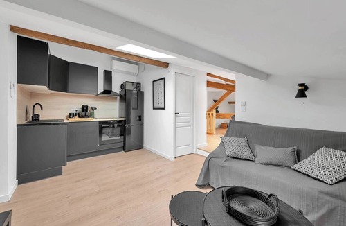 Mazamet Apartment | Le Blackwood