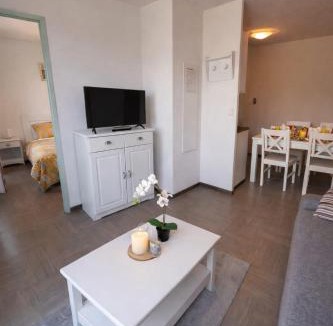 Greoux-les-Bains Apartment | Le Blanc-Martel - Piscine, Climatisation & Parking