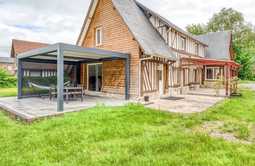 Jumieges House | Le Blason - Family home with terrace and garden