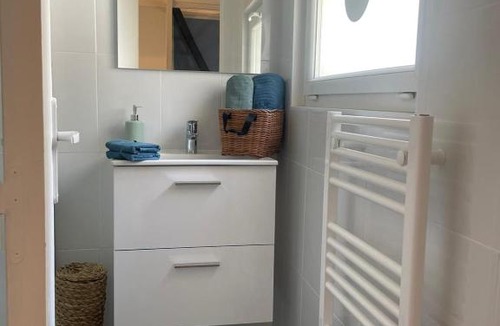Senlis Apartment | Le bleu de Senlis