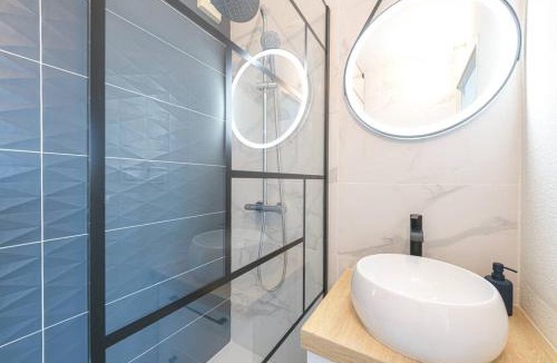 Villemur-sur-Tarn Apartment | Le Bleu Nuit Piscine Parking Netflix Café