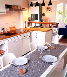 Plein Sud Apartment | Le Bleu - Parking - 2 chambres - 1 bureau