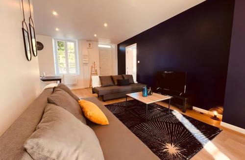 Montlucon Apartment | Le Blue Sight - Home Homy